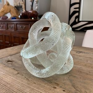 Glass Knot
